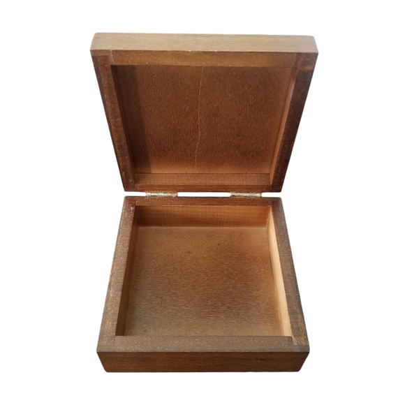 Vintage Gaudi Trinket Box - Picture 2 of 5